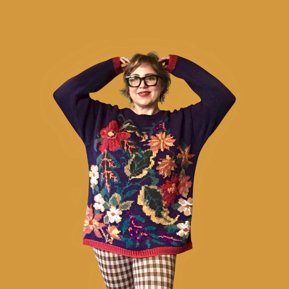 Vintage Van Heusen Navy Floral Sweater - Picture 4 of 17